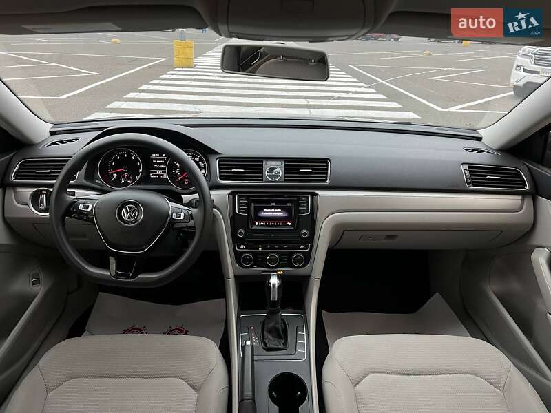 Седан Volkswagen Passat 2017 в Одесі