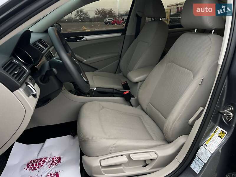 Седан Volkswagen Passat 2017 в Одесі