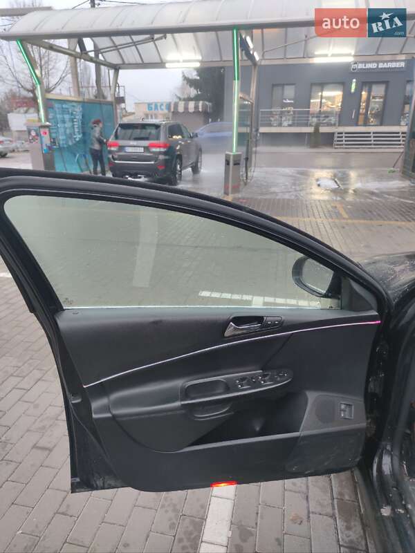 Универсал Volkswagen Passat 2005 в Киеве фото 12 Универсал Volkswagen Passat 2005 в Киеве