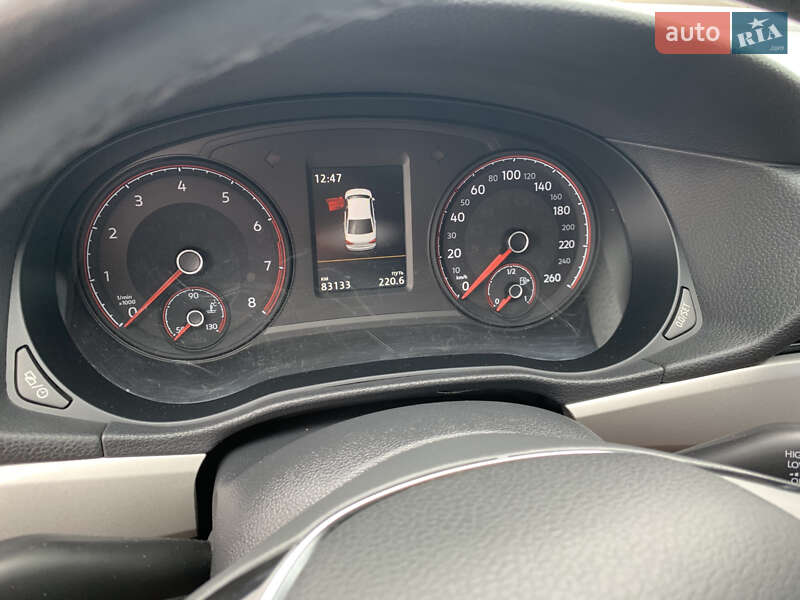 Седан Volkswagen Passat 2019 в Киеве