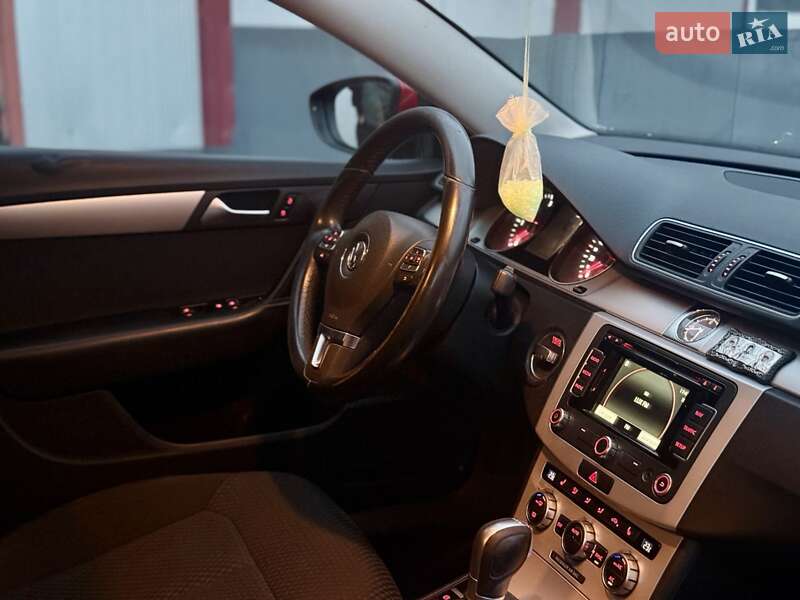 Універсал Volkswagen Passat 2014 в Львові фото 14 Універсал Volkswagen Passat 2014 в Львові