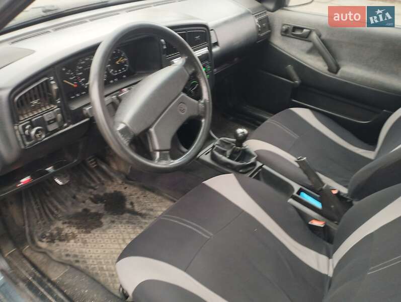 Универсал Volkswagen Passat 1988 в Днепре