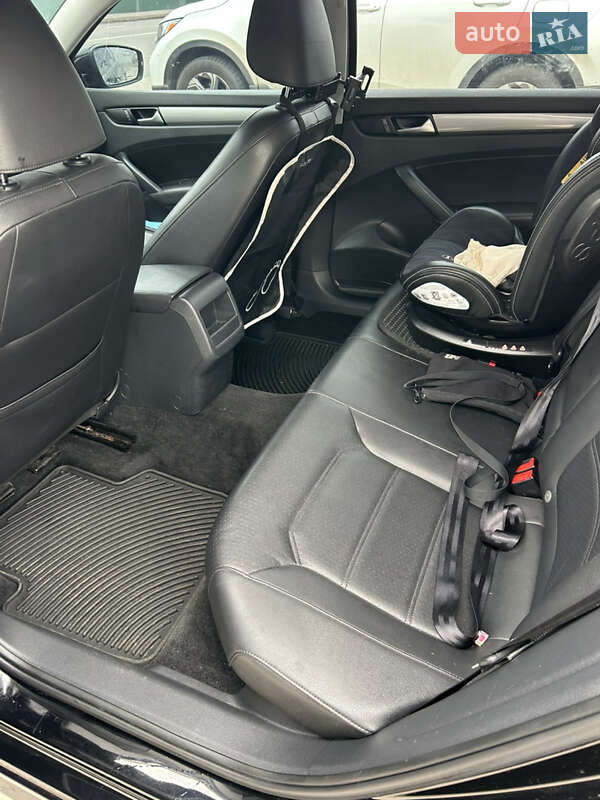 Седан Volkswagen Passat 2015 в Вишневом