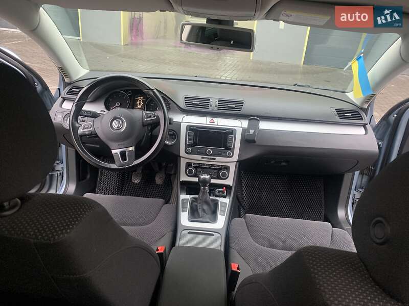 Седан Volkswagen Passat 2009 в Виннице