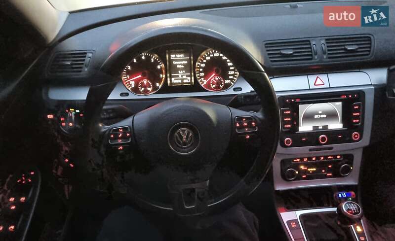 Седан Volkswagen Passat 2009 в Виннице