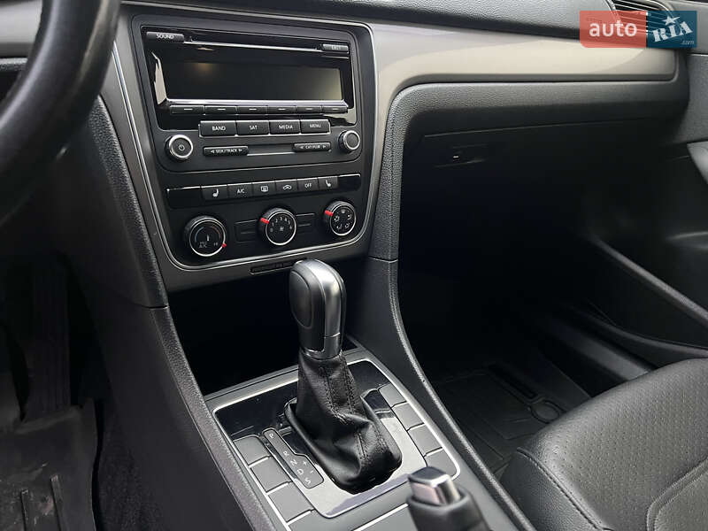 Седан Volkswagen Passat 2014 в Малине