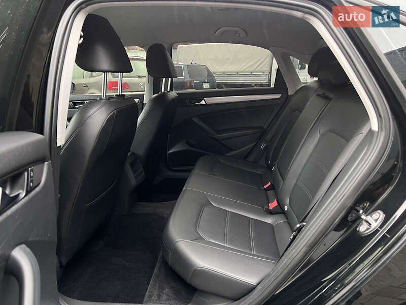 Седан Volkswagen Passat 2014 в Малине