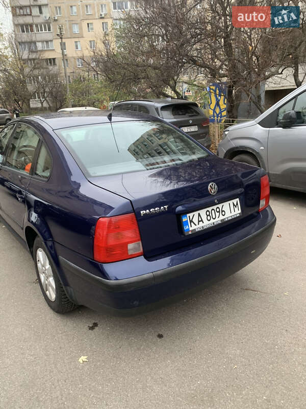 Седан Volkswagen Passat 2000 в Вишгороді