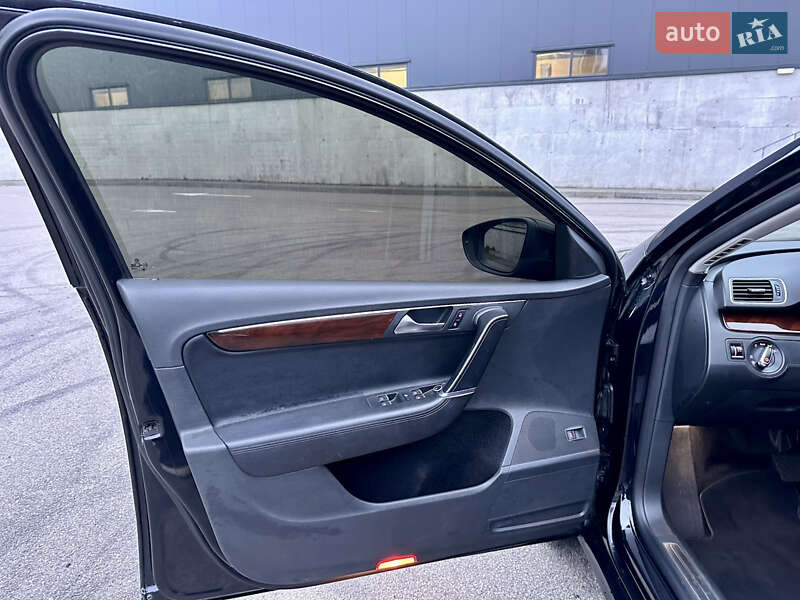 Седан Volkswagen Passat 2012 в Киеве