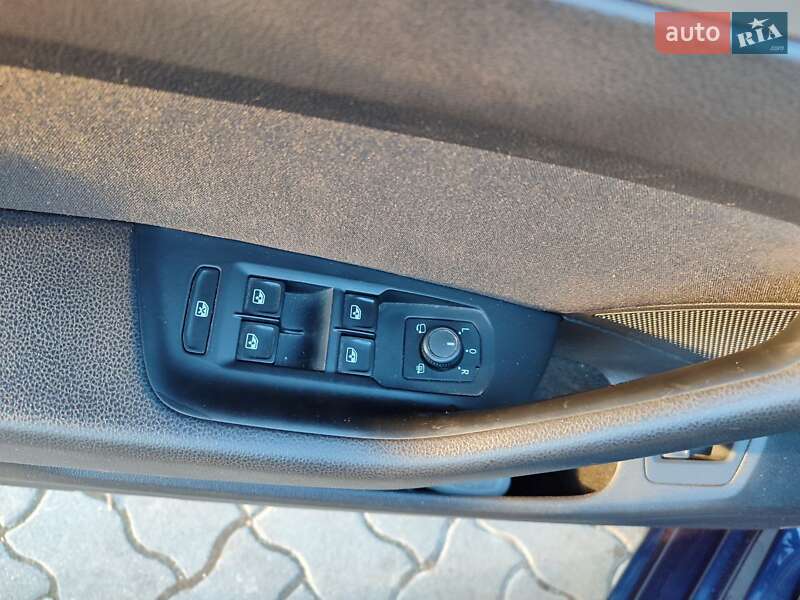 Седан Volkswagen Passat 2016 в Львове фото 15 Седан Volkswagen Passat 2016 в Львове