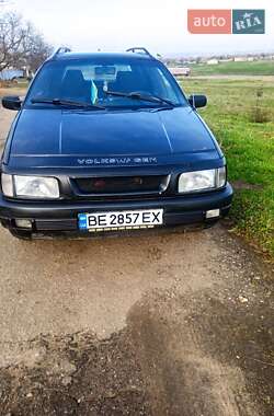 Универсал Volkswagen Passat 1993 в Новой Одессе