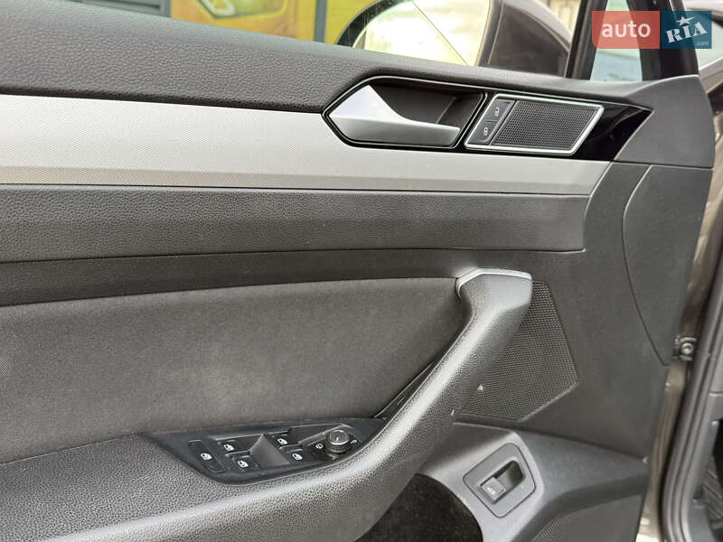 Универсал Volkswagen Passat 2016 в Стрые