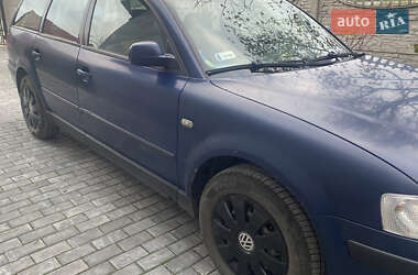 Универсал Volkswagen Passat 2000 в Млинове
