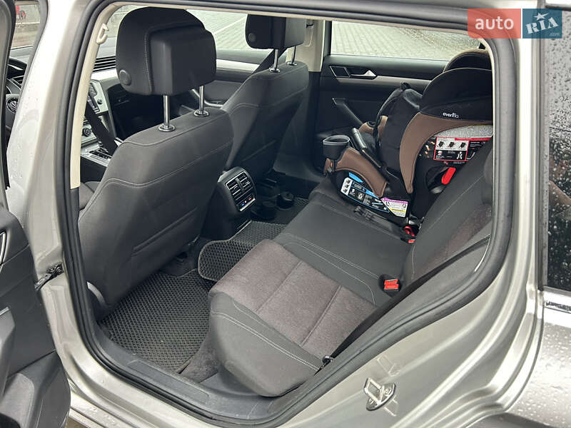 Универсал Volkswagen Passat 2016 в Луцке