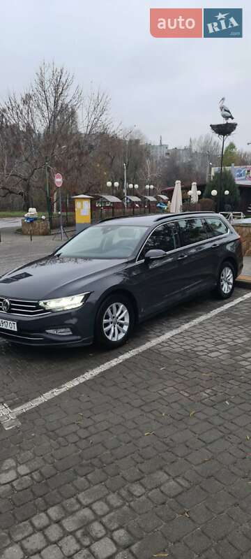Универсал Volkswagen Passat 2020 в Харькове