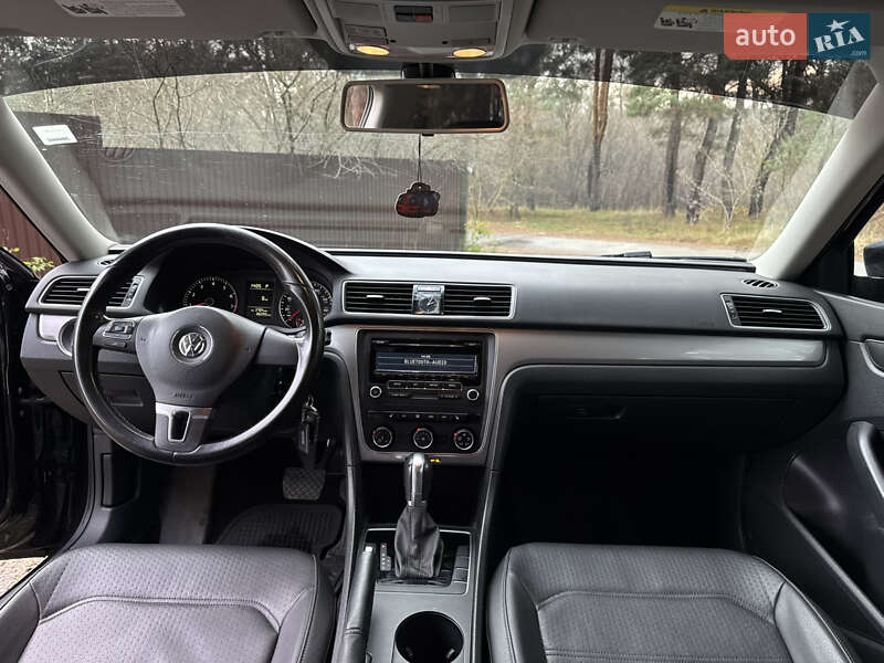 Седан Volkswagen Passat 2014 в Киеве