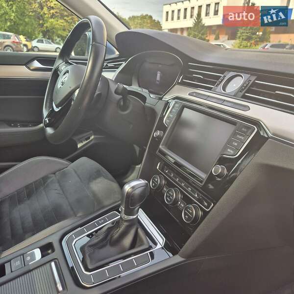 Универсал Volkswagen Passat 2015 в Тернополе