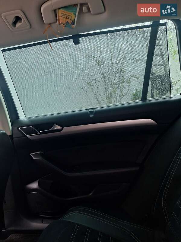 Универсал Volkswagen Passat 2015 в Мукачево