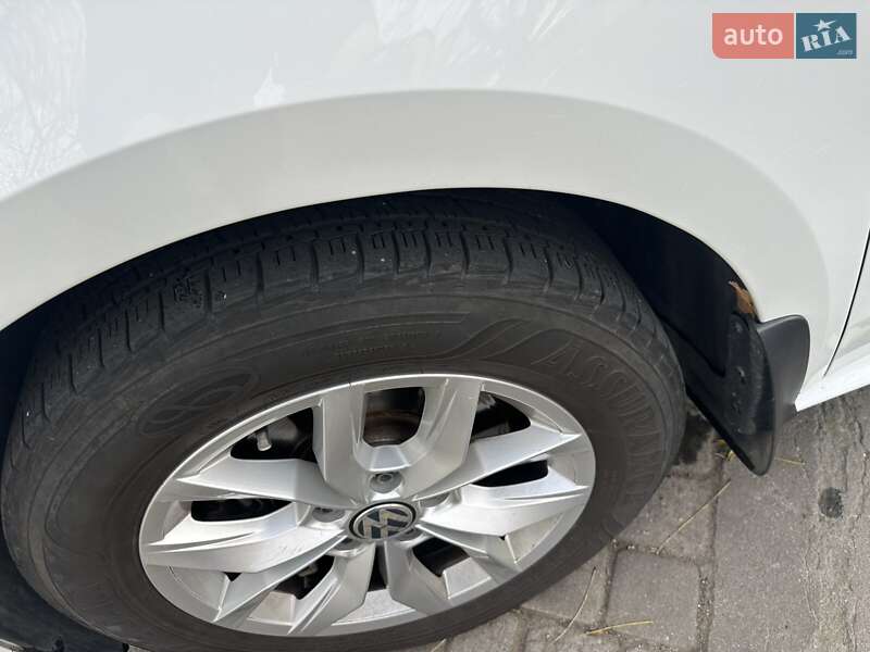 Седан Volkswagen Passat 2016 в Одессе