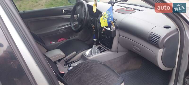 Седан Volkswagen Passat 2004 в Запоріжжі