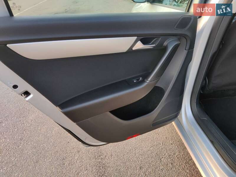 Универсал Volkswagen Passat 2014 в Барышевке фото 35 Универсал Volkswagen Passat 2014 в Барышевке
