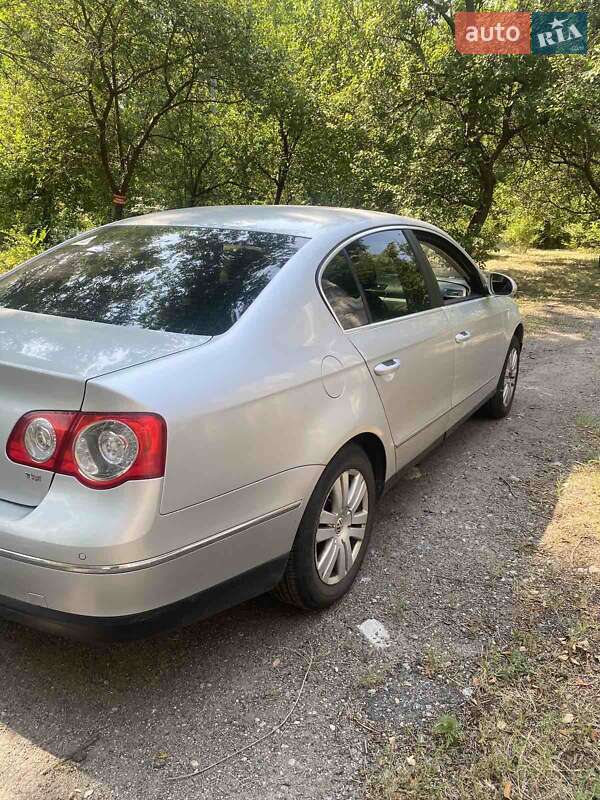Седан Volkswagen Passat 2009 в Дніпрі
