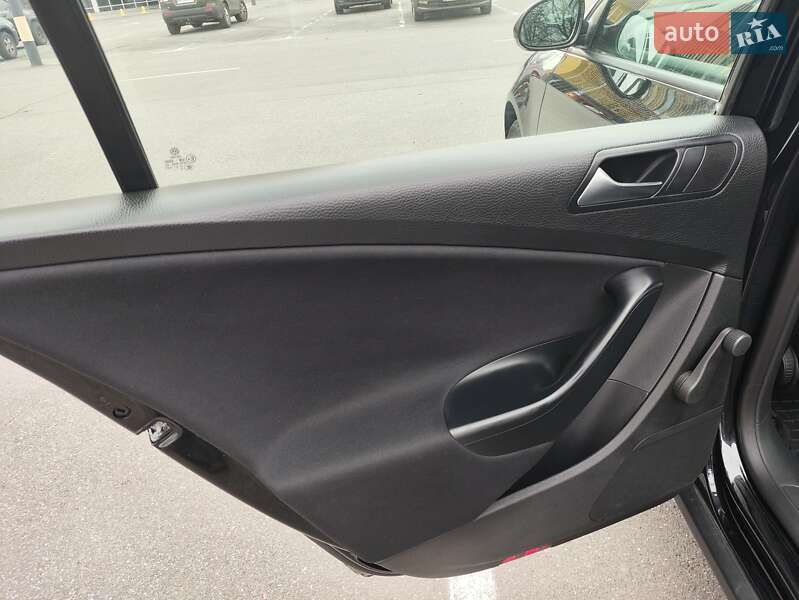 Седан Volkswagen Passat 2008 в Киеве фото 35 Седан Volkswagen Passat 2008 в Киеве