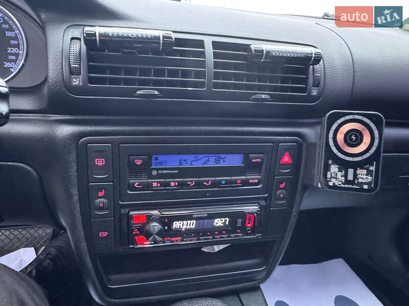 Универсал Volkswagen Passat 2003 в Киеве