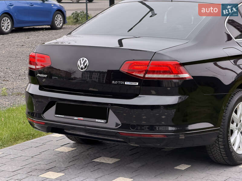 Седан Volkswagen Passat 2015 в Ужгороде
