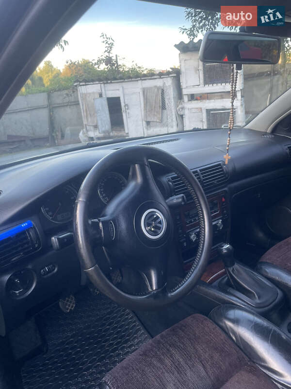 Седан Volkswagen Passat 2004 в Львові фото 10 Седан Volkswagen Passat 2004 в Львові