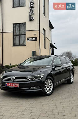 Универсал Volkswagen Passat 2017 в Стрые