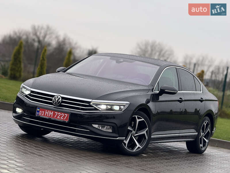 Седан Volkswagen Passat 2020 в Луцьку