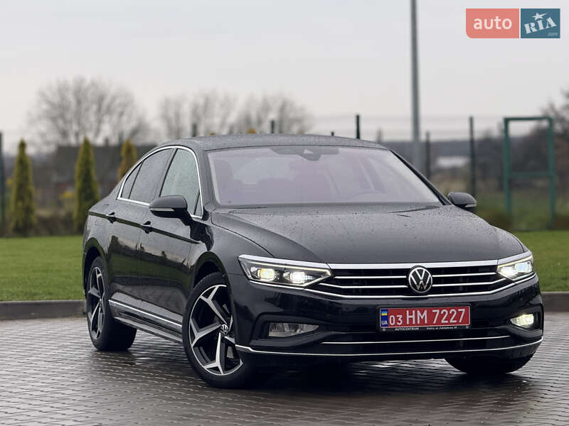 Седан Volkswagen Passat 2020 в Луцьку