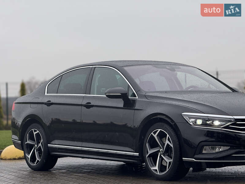 Седан Volkswagen Passat 2020 в Луцьку