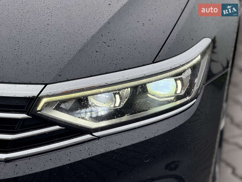 Седан Volkswagen Passat 2020 в Луцьку