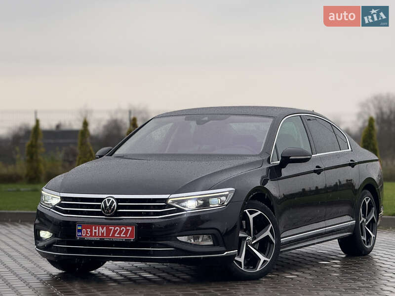 Седан Volkswagen Passat 2020 в Луцьку
