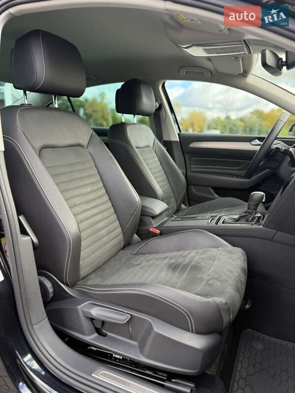 Седан Volkswagen Passat 2020 в Луцьку