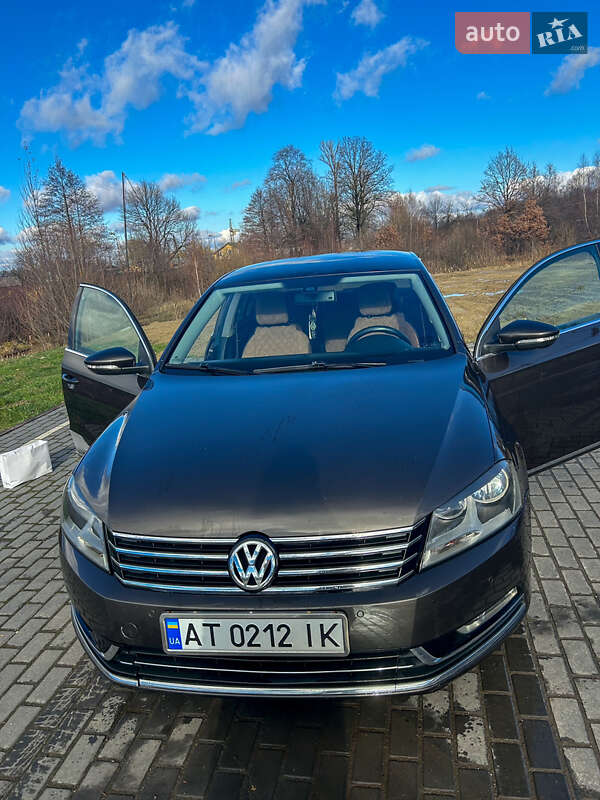 Седан Volkswagen Passat 2012 в Долине