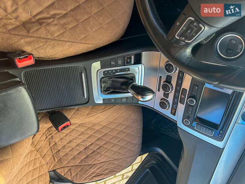 Седан Volkswagen Passat 2012 в Долине