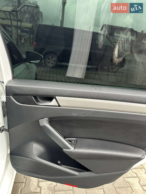 Седан Volkswagen Passat 2020 в Чернівцях фото 23 Седан Volkswagen Passat 2020 в Чернівцях