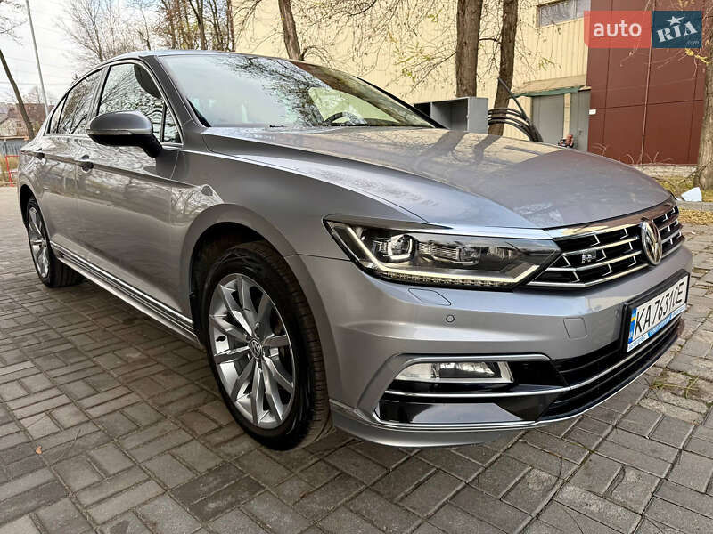 Седан Volkswagen Passat 2018 в Днепре