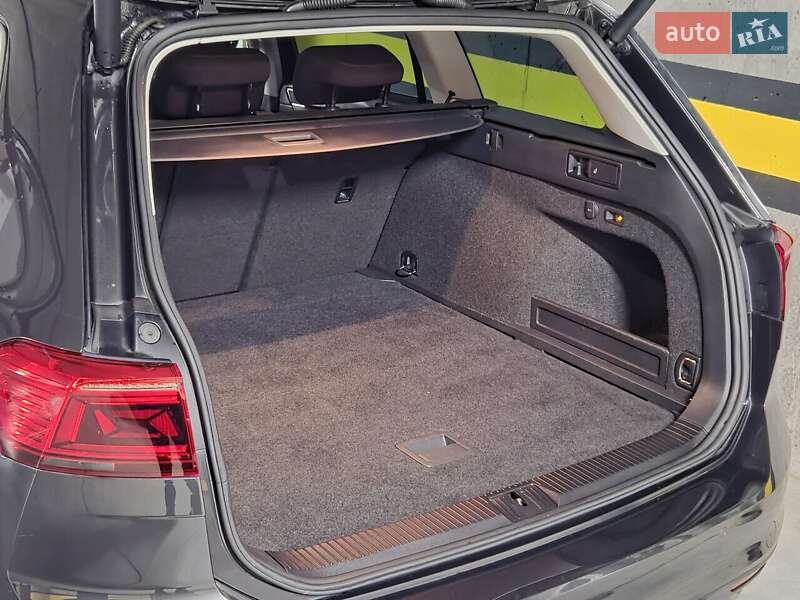 Универсал Volkswagen Passat 2021 в Виннице фото 52 Универсал Volkswagen Passat 2021 в Виннице