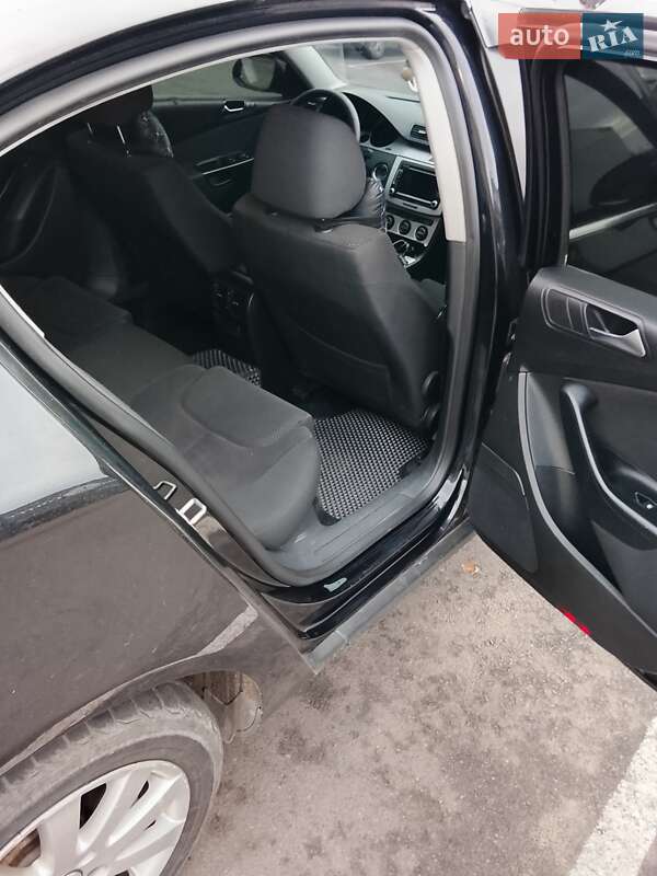Седан Volkswagen Passat 2008 в Кривом Роге фото 12 Седан Volkswagen Passat 2008 в Кривом Роге