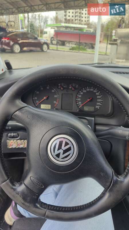 Седан Volkswagen Passat 1999 в Полтаве