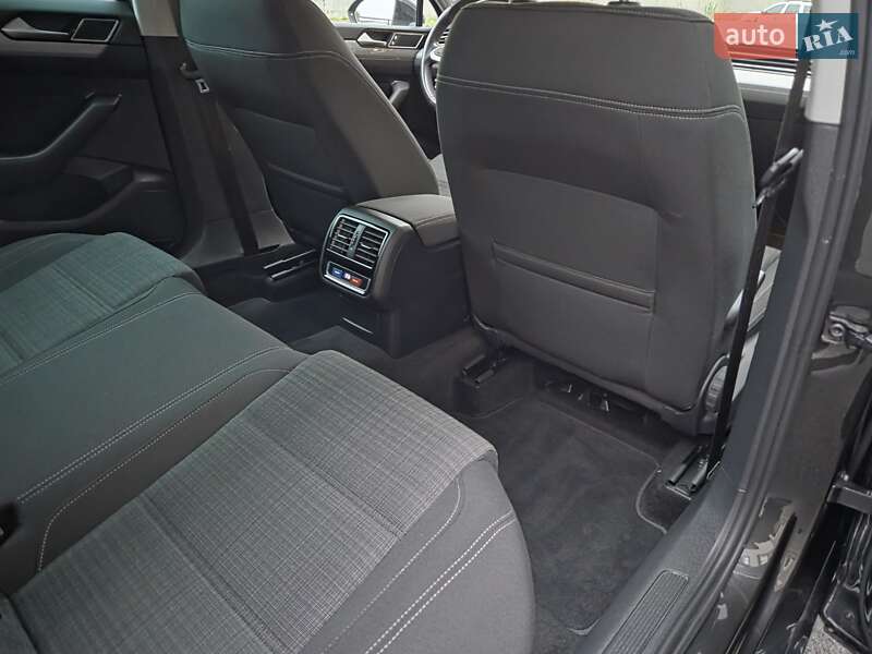 Универсал Volkswagen Passat 2021 в Виннице фото 152 Универсал Volkswagen Passat 2021 в Виннице