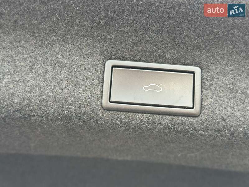 Седан Volkswagen Passat 2018 в Одессе