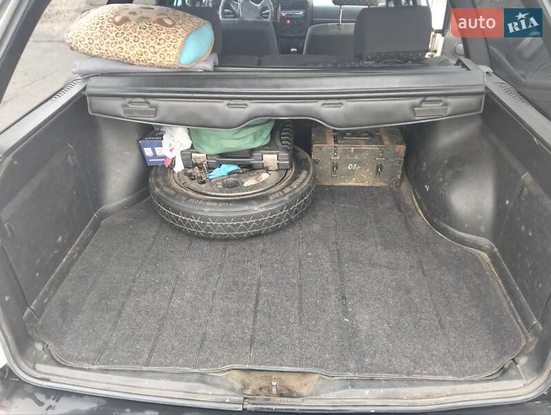 Універсал Volkswagen Passat 1994 в Білій Церкві