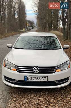 Седан Volkswagen Passat 2013 в Хмельницком