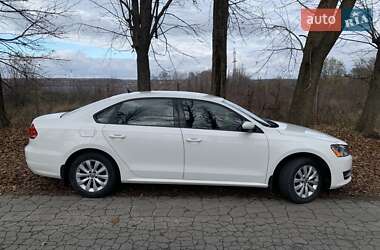 Седан Volkswagen Passat 2013 в Хмельницком