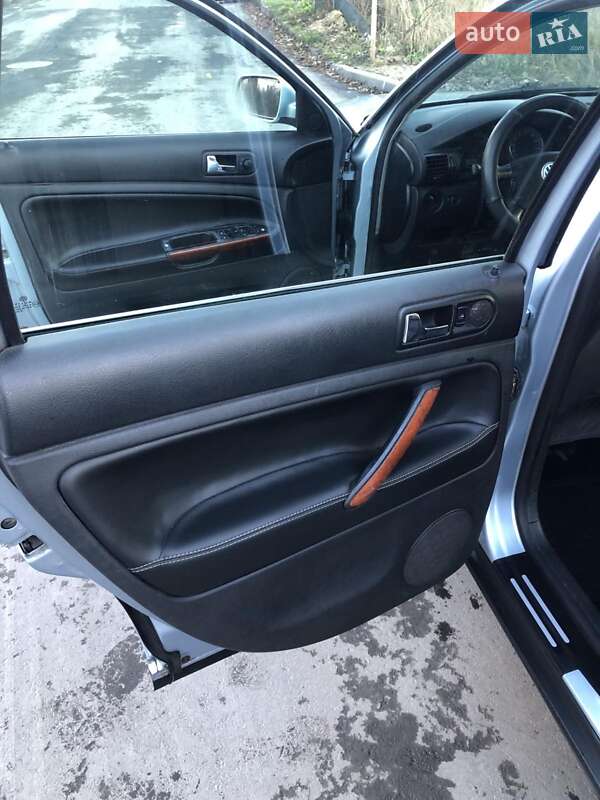 Універсал Volkswagen Passat 2002 в Рівному фото 15 Універсал Volkswagen Passat 2002 в Рівному